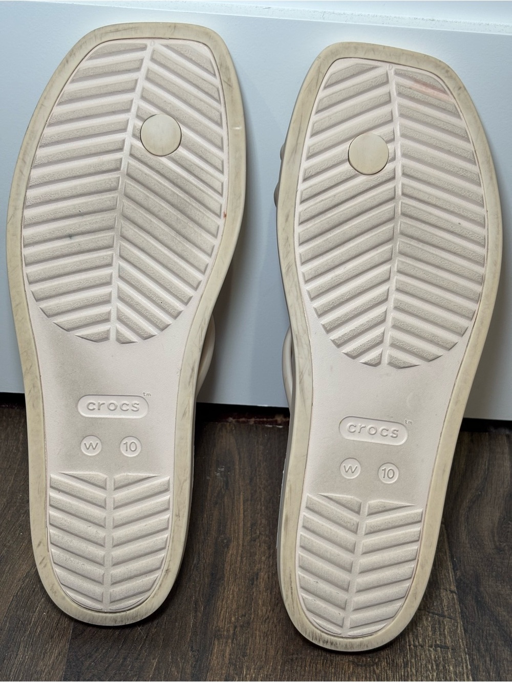 Crocs Miami Toe Loop Sandals White Chalk Triple Strap Women’s 10 Square Toe - Picture 7 of 7